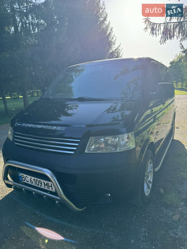 Мінівен Volkswagen Transporter 2004 в Стрию