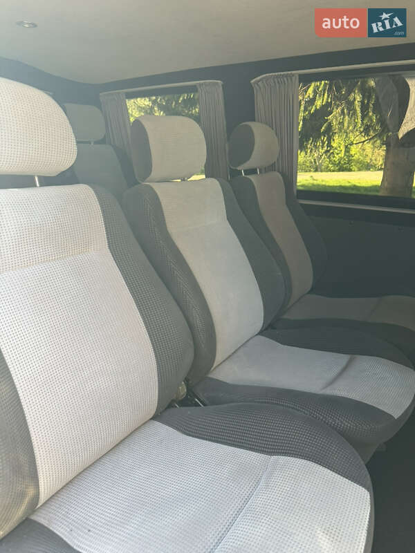 Мінівен Volkswagen Transporter 2004 в Стрию