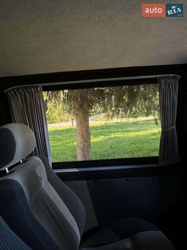 Мінівен Volkswagen Transporter 2004 в Стрию