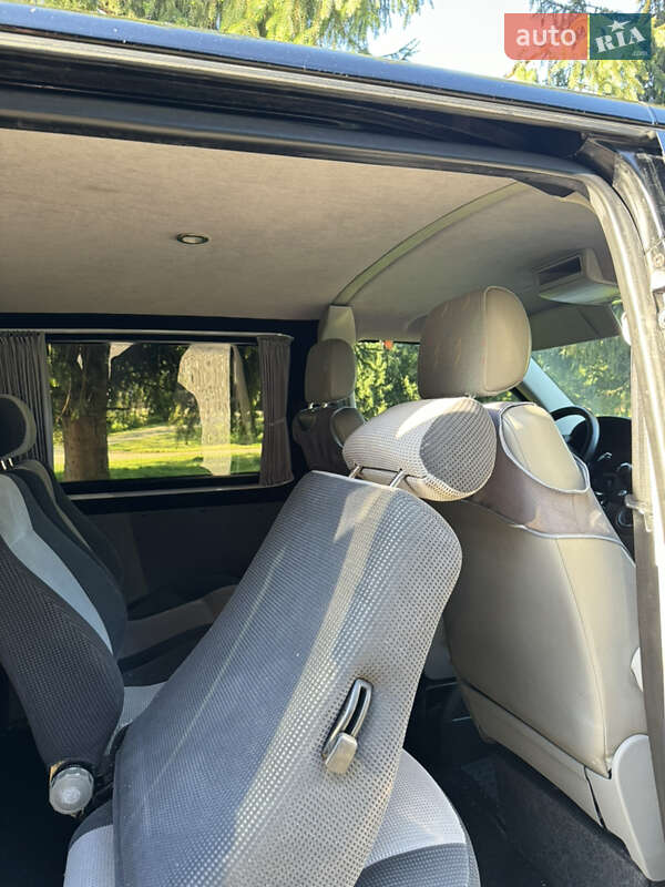 Мінівен Volkswagen Transporter 2004 в Стрию