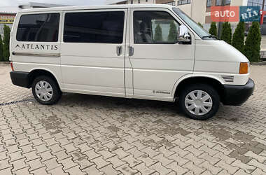 Минивэн Volkswagen Transporter 2000 в 