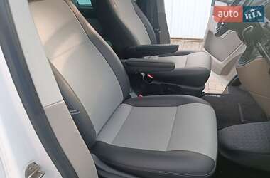Минивэн Volkswagen Transporter 2018 в 