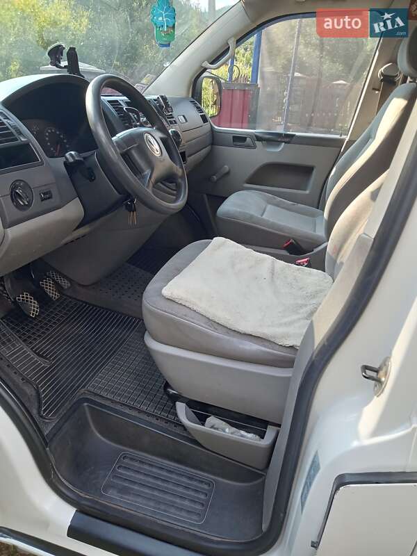Минивэн Volkswagen Transporter 2004 в Рахове