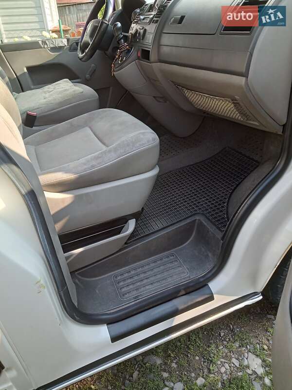 Минивэн Volkswagen Transporter 2004 в Рахове