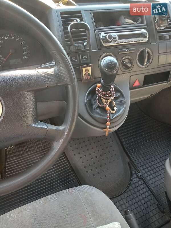 Минивэн Volkswagen Transporter 2004 в Рахове