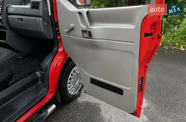 Минивэн Volkswagen Transporter 2001 в 