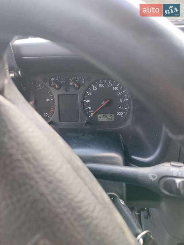 Минивэн Volkswagen Transporter 2003 в Рокитном