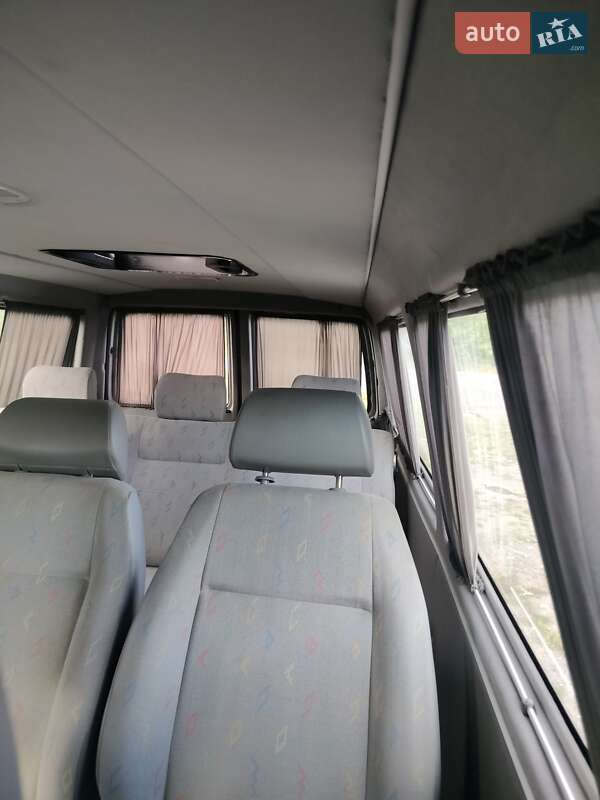 Минивэн Volkswagen Transporter 2003 в Рокитном