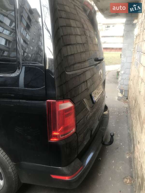 Минивэн Volkswagen Transporter 2016 в Киеве