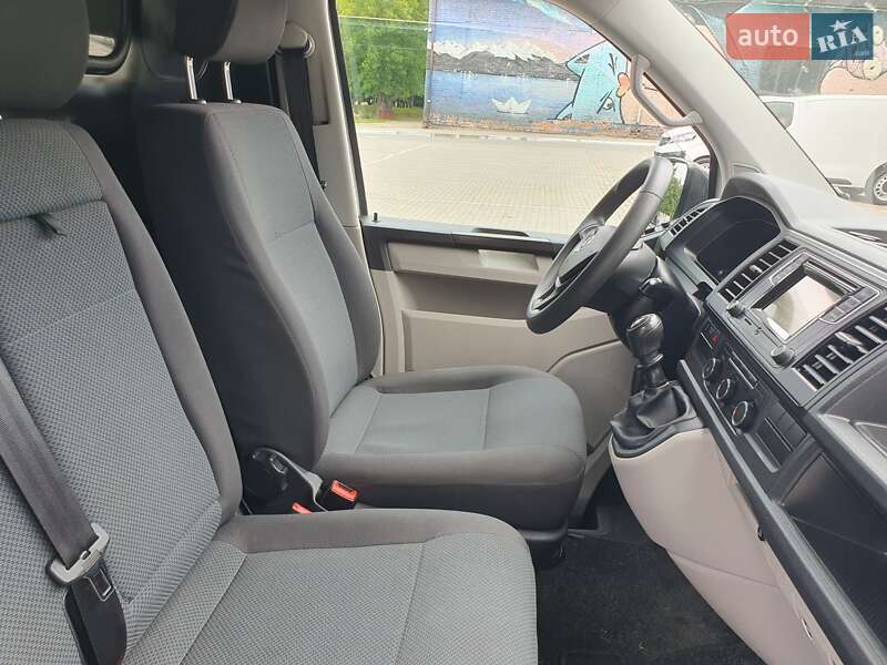 Грузовой фургон Volkswagen Transporter 2017 в Луцке