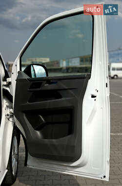 Грузовой фургон Volkswagen Transporter 2021 в 