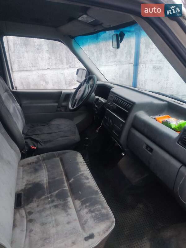 Минивэн Volkswagen Transporter 1996 в Борисполе