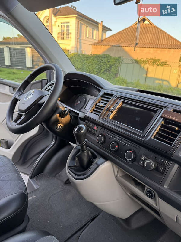 Мінівен Volkswagen Transporter 2017 в Миронівці