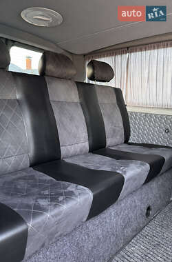 Минивэн Volkswagen Transporter 2017 в 