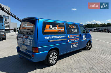 Минивэн Volkswagen Transporter 2001 в 