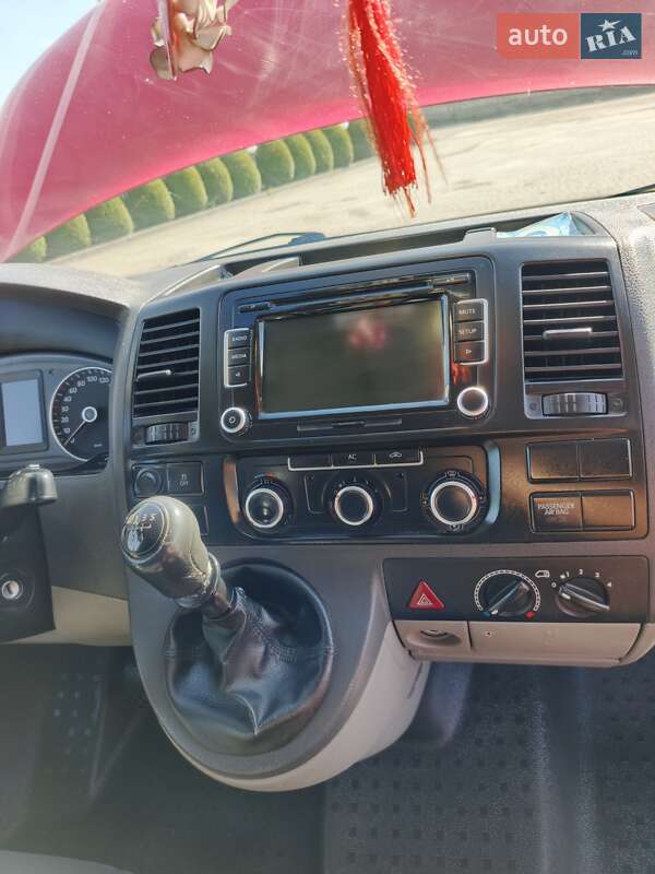 Минивэн Volkswagen Transporter 2010 в Львове