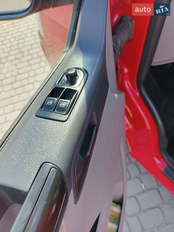 Минивэн Volkswagen Transporter 2010 в Львове