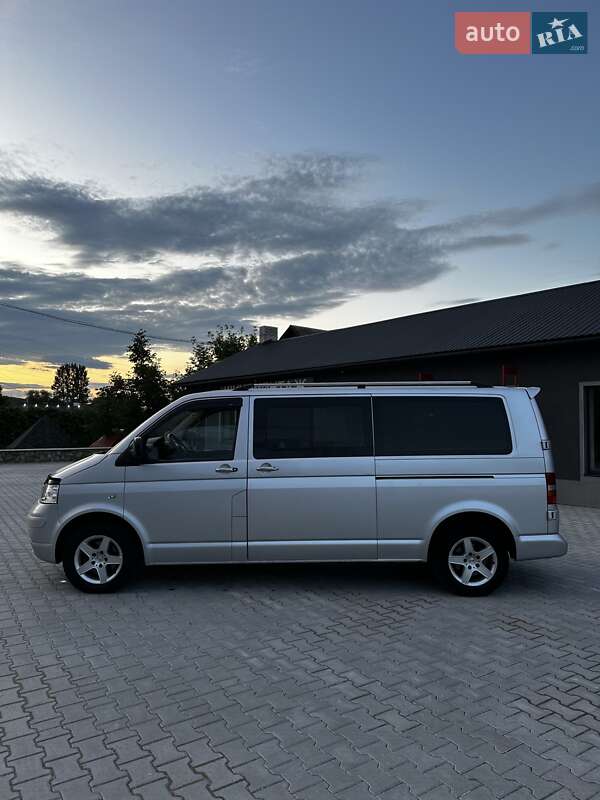 Мінівен Volkswagen Transporter 2004 в Надвірній