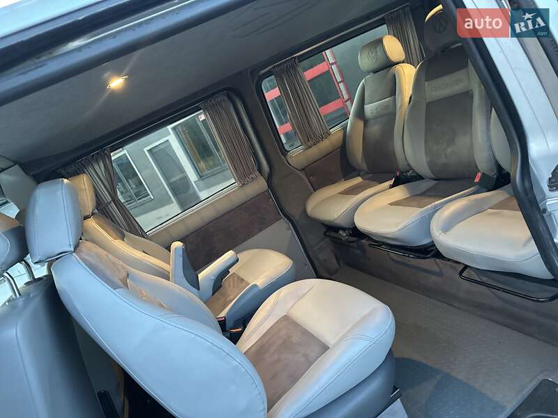 Мінівен Volkswagen Transporter 2004 в Надвірній