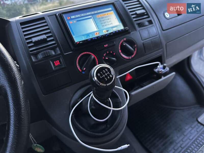 Мінівен Volkswagen Transporter 2004 в Надвірній