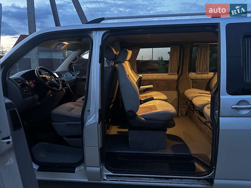 Мінівен Volkswagen Transporter 2004 в Надвірній