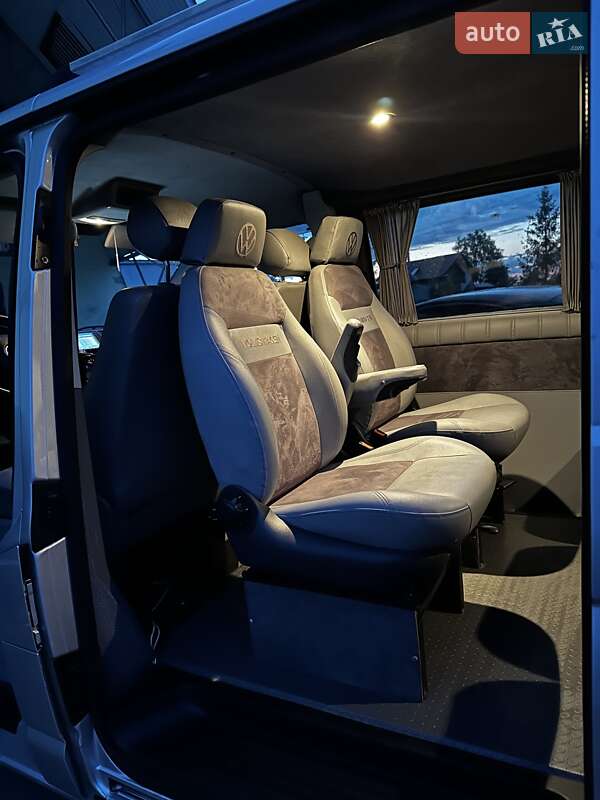 Мінівен Volkswagen Transporter 2004 в Надвірній