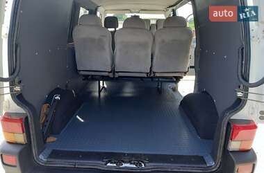 Мінівен Volkswagen Transporter 2000 в 