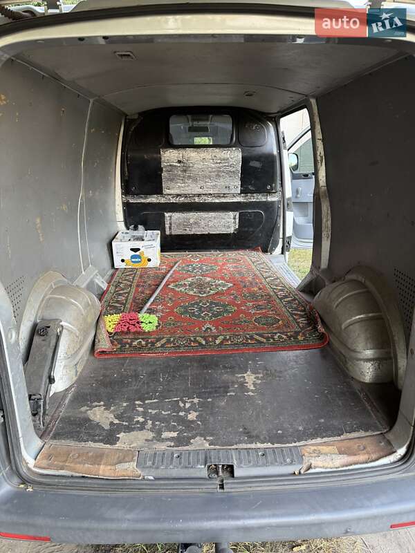 Грузовой фургон Volkswagen Transporter 2007 в Александрие