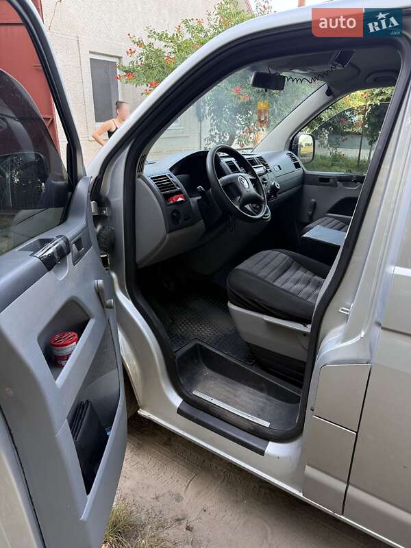 Грузовой фургон Volkswagen Transporter 2007 в Александрие