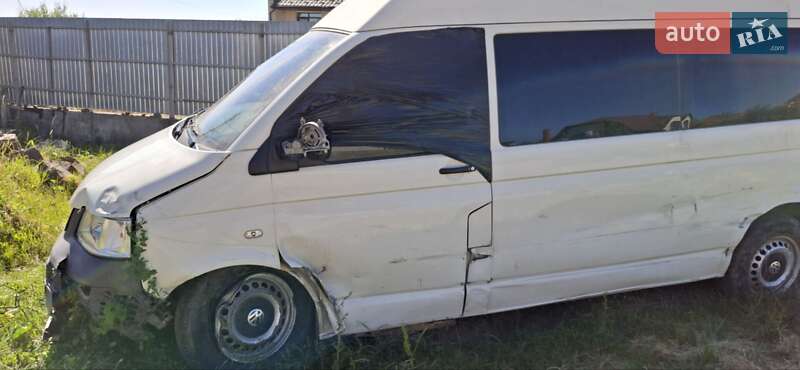 Минивэн Volkswagen Transporter 2005 в Ужгороде