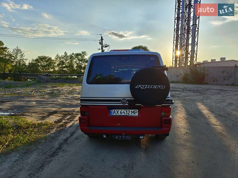 Грузопассажирский фургон Volkswagen Transporter 2000 в Харькове