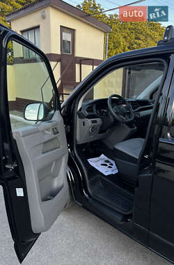 Грузовой фургон Volkswagen Transporter 2023 в 
