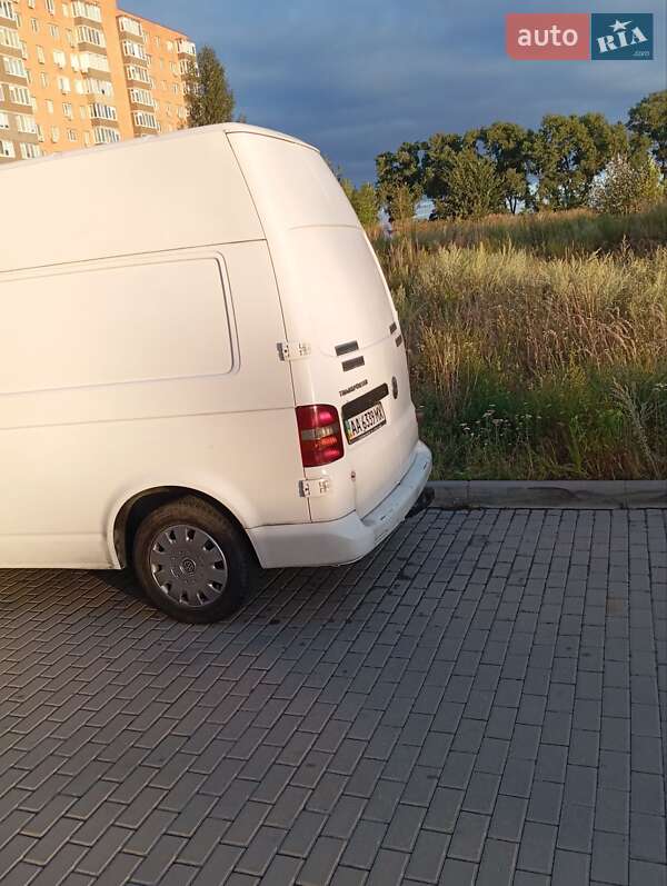 Грузовой фургон Volkswagen Transporter 2007 в Киеве