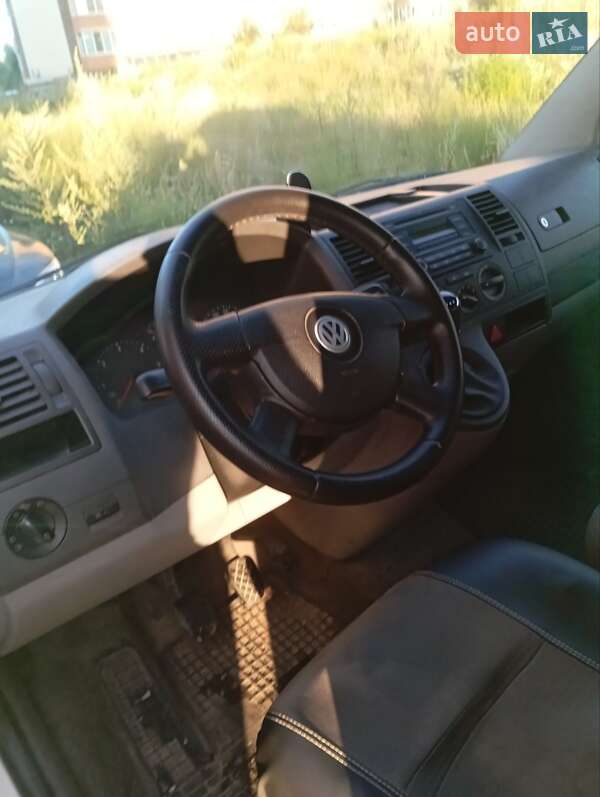 Грузовой фургон Volkswagen Transporter 2007 в Киеве