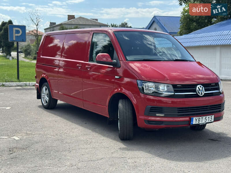 Грузовой фургон Volkswagen Transporter 2016 в Радивилове