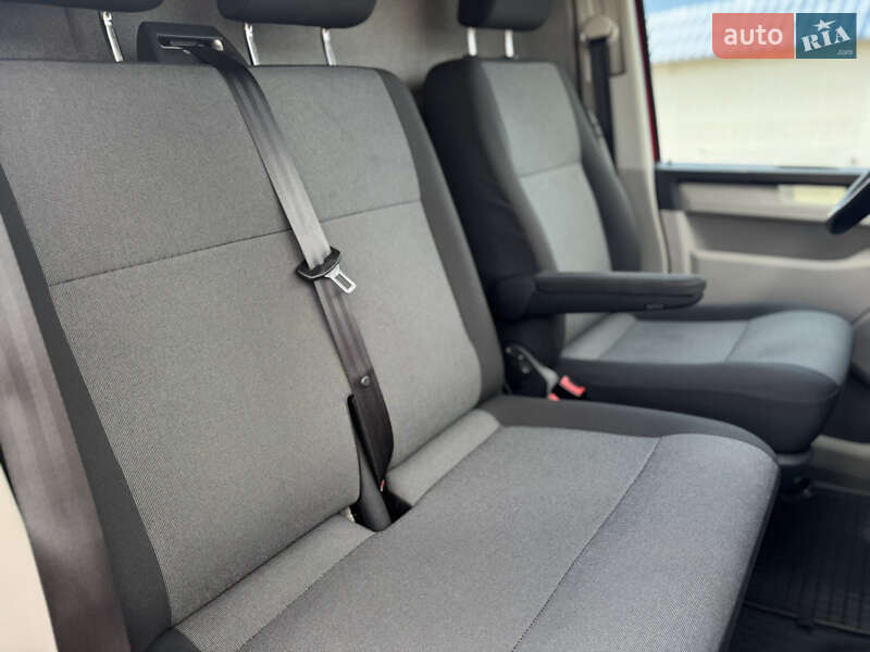 Грузовой фургон Volkswagen Transporter 2016 в Радивилове