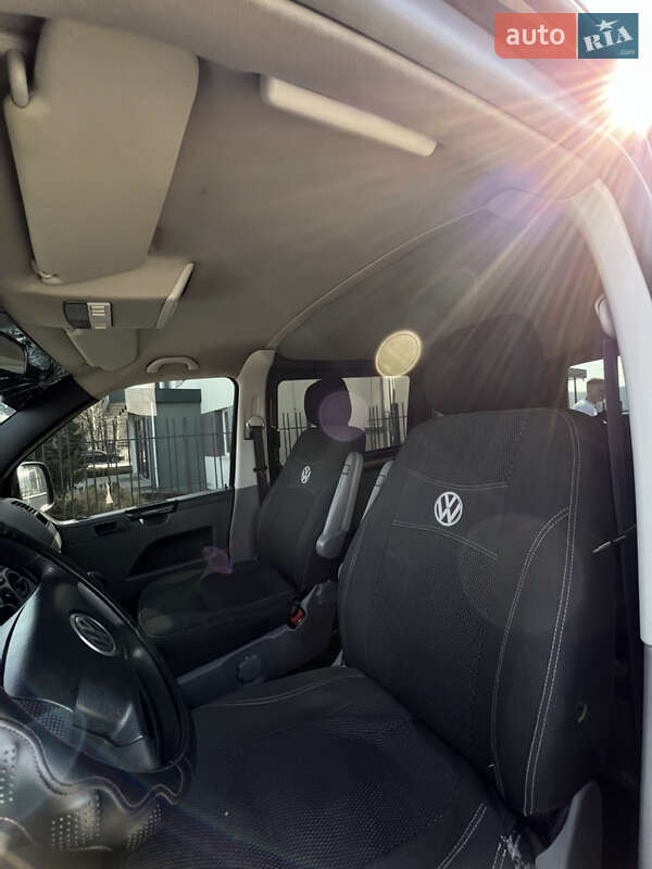 Минивэн Volkswagen Transporter 2006 в Львове
