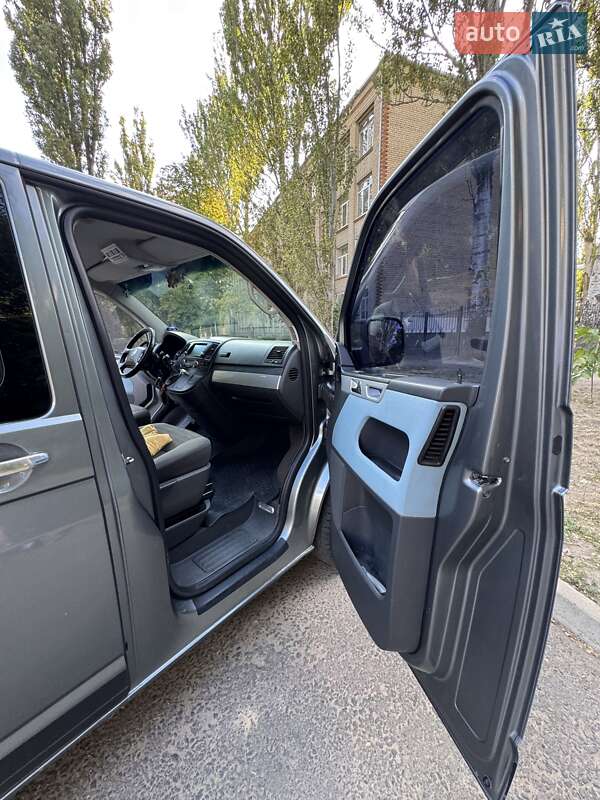 Минивэн Volkswagen Transporter 2005 в Николаеве