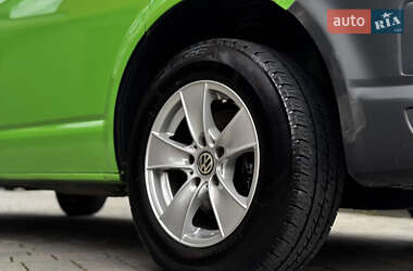 Минивэн Volkswagen Transporter 2015 в 