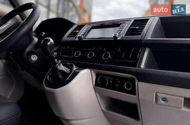Минивэн Volkswagen Transporter 2015 в 