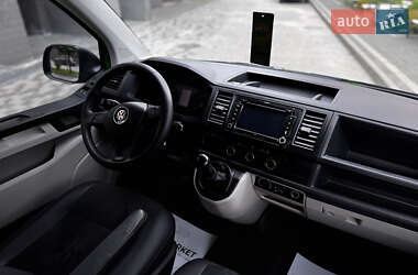 Минивэн Volkswagen Transporter 2015 в 