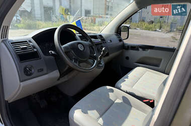Минивэн Volkswagen Transporter 2009 в 