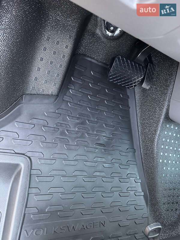 Минивэн Volkswagen Transporter 2020 в Бердичеве