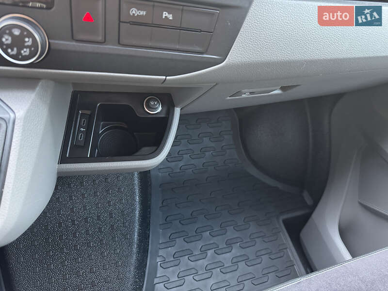Минивэн Volkswagen Transporter 2020 в Бердичеве