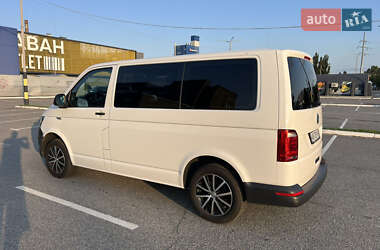 Минивэн Volkswagen Transporter 2016 в 