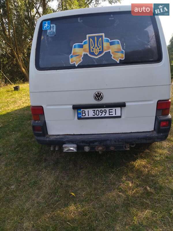 Минивэн Volkswagen Transporter 2000 в Гадяче