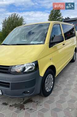 Вантажопасажирський фургон Volkswagen Transporter 2014 в Броварах