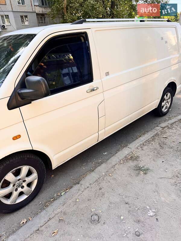 Грузовой фургон Volkswagen Transporter 2005 в 