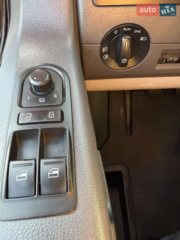 Грузовой фургон Volkswagen Transporter 2014 в Хмельницком