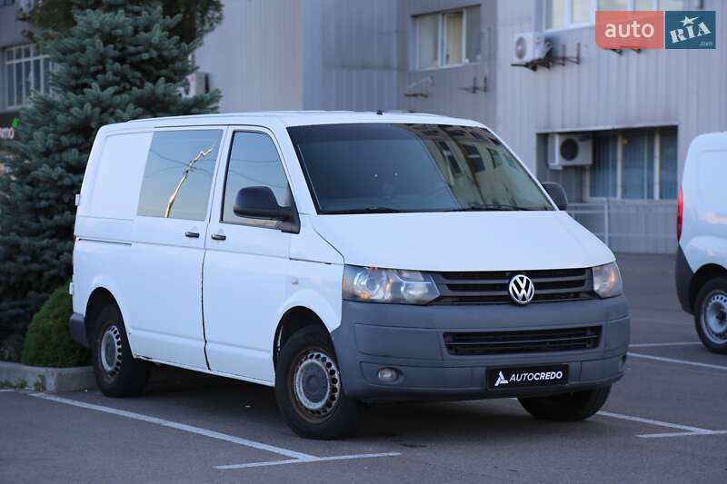 Грузопассажирский фургон Volkswagen Transporter 2012 в Киеве